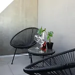 Signature Flat Incl Parking By Sweet Apartment *