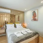 Signature Flat Incl Parking By Sweet Apartment *