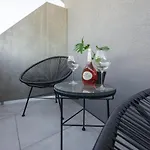 Signature Flat Incl Parking By Sweet *