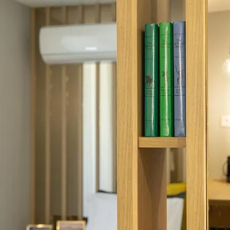 Signature Flat By Sweet *