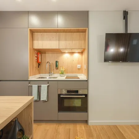 Signature Flat Incl Parking By Sweet Apartment *