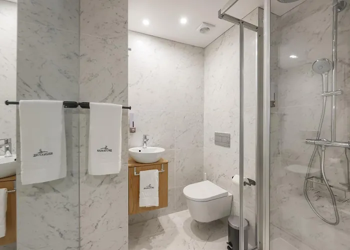 Signature Flat Incl Parking By Sweet شقة *