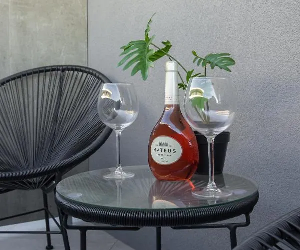 Signature Flat Incl Parking By Sweet *