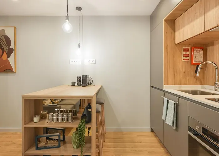 شقة Signature Flat Incl Parking By Sweet أفيرو