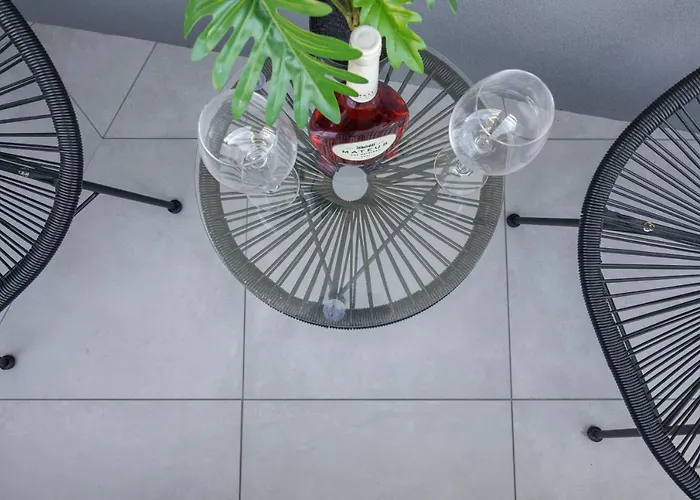 Signature Flat Incl Parking By Sweet أفيرو