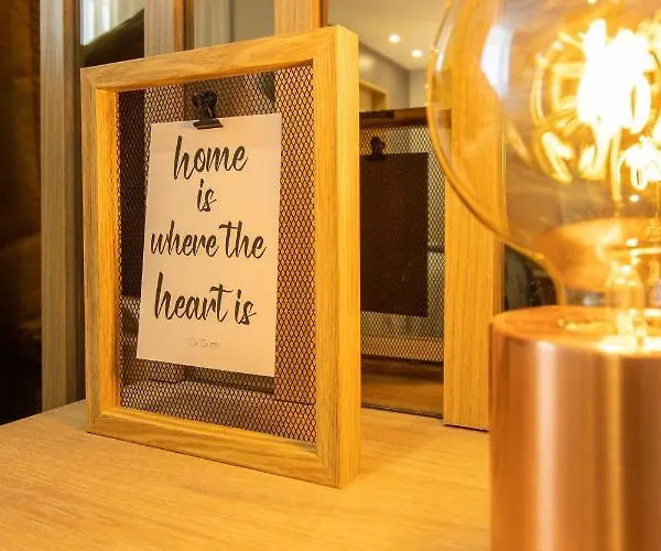 شقة Signature Flat Incl Parking By Sweet أفيرو