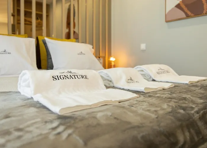 Signature Flat Incl Parking By Sweet شقة *