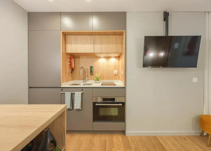 Signature Flat Incl Parking By Sweet شقة *