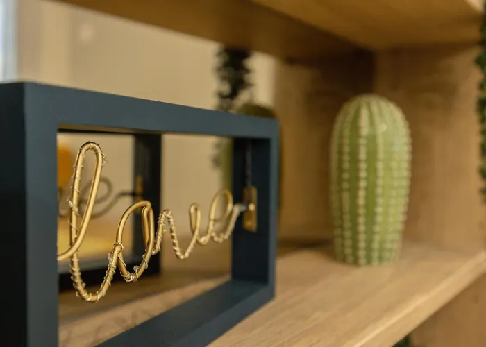 Signature Flat Incl Parking By Sweet شقة