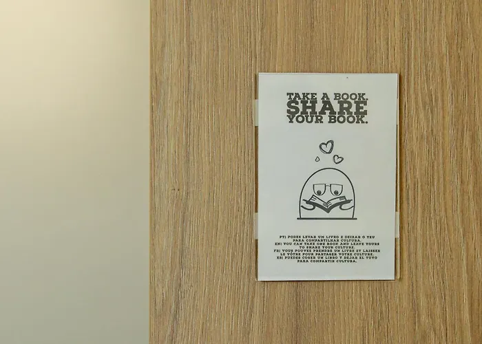 Signature Flat Incl Parking By Sweet شقة *