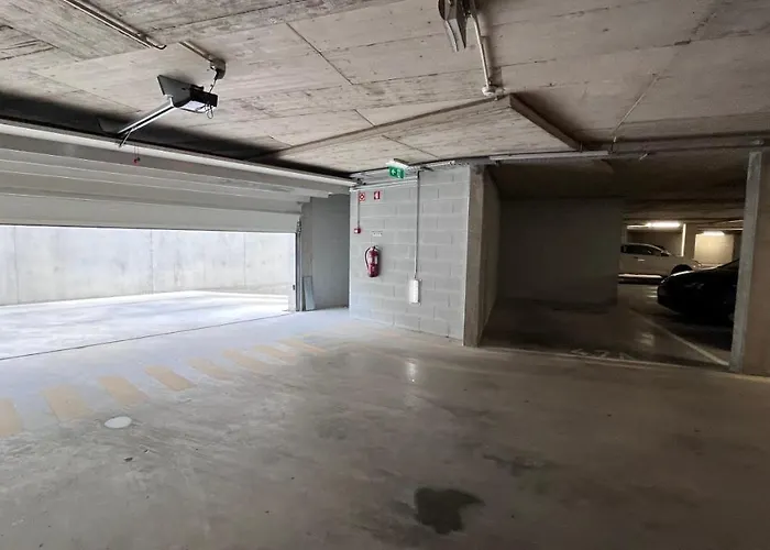 Signature Flat Incl Parking By Sweet شقة أفيرو